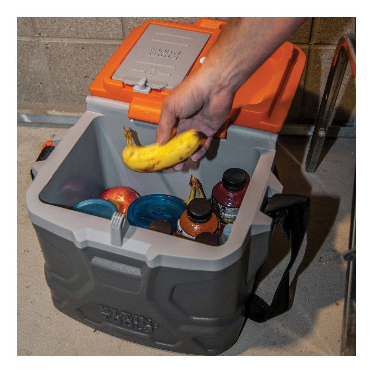 Klein 55600 Tradesman Pro™ Tough Box 17-Quart Cooler